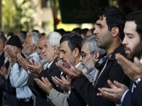 عکس/ احمدی‌نژاد و الهام در نماز جمعه