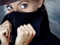 هشدار وزارت دفاع انگلیس به مقامات این کشور درباره جاسوسان زن